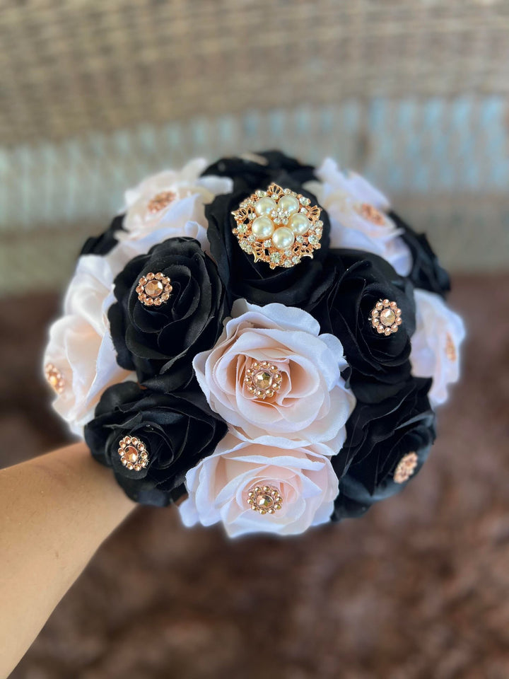 Veronica Black Blush Bundle – J S Floral