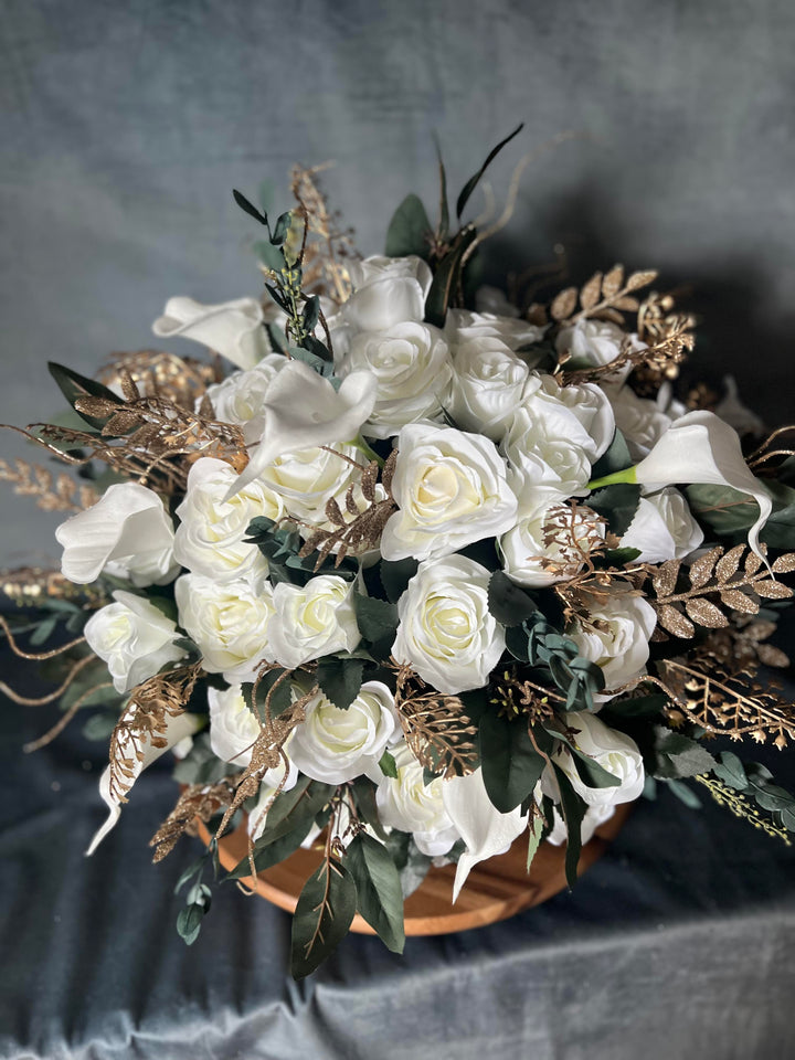 Daisyre White Gold Green Bundle – J & S Floral