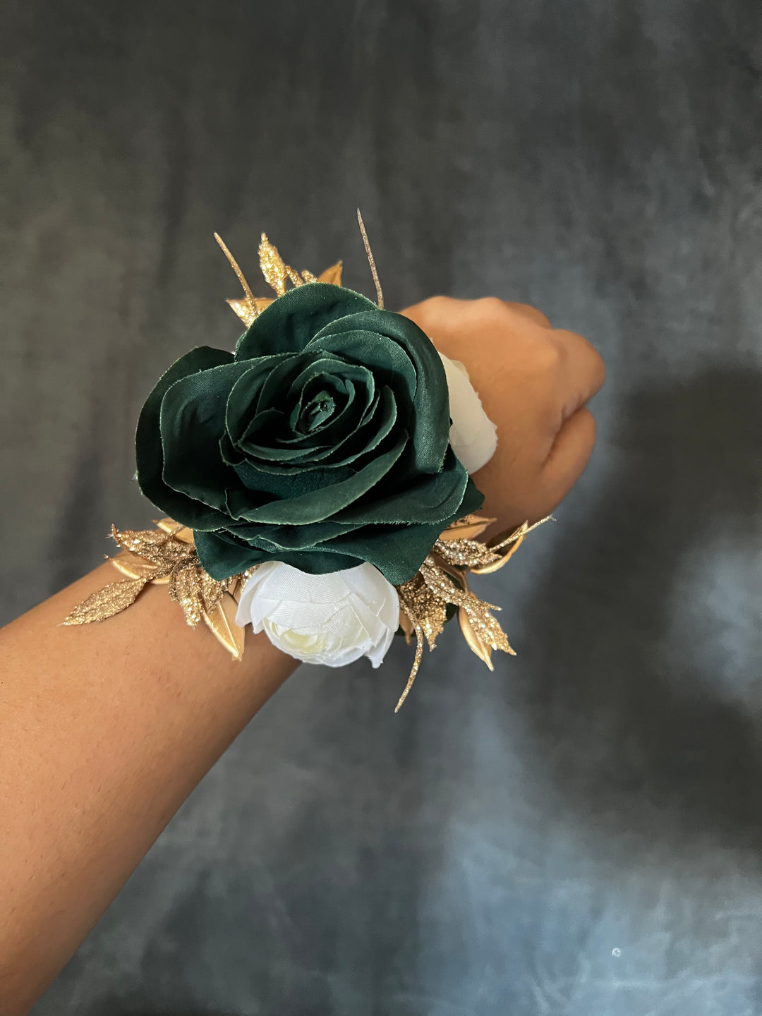 Gloria Gold Emerald Green White Bundle J & S Floral Gloria Gold Emerald Green White Bundle J & S Floral